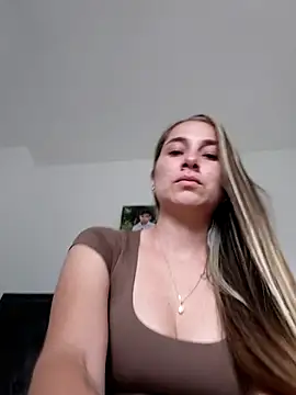 Iris love18 online show from February 15, 8:30 pm