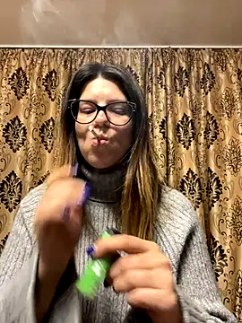 NadiraNoor online show from November 25, 11:37 pm