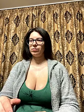 NadiraNoor online show from April 23, 11:06 pm