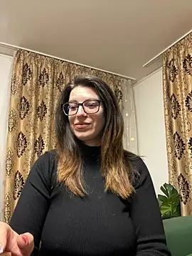 NadiraNoor online show from April 2, 9:54 pm