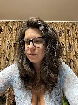 NadiraNoor online show from July 5, 10:38 pm