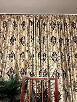 NadiraNoor online show from April 9, 7:42 pm