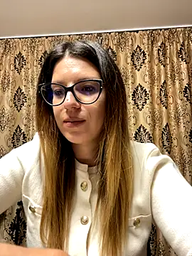 Snapshot of NadiraNoor chatting on September 18, 8:45 pm NadiraNoor online show from September 18, 8:45 pm
