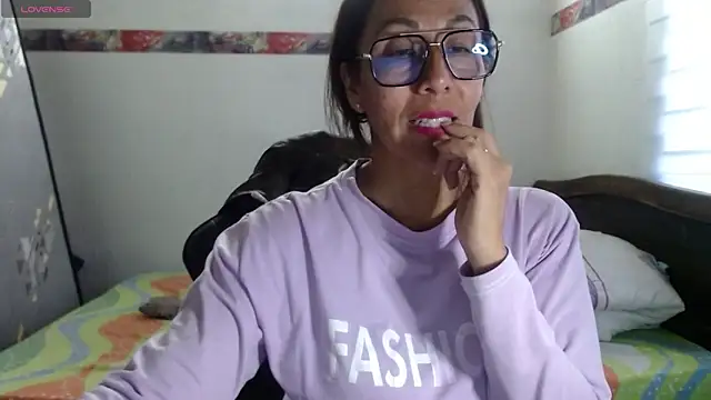 Snapshot of horny_paty chatting on June 4, 10:36 pm horny paty online show from June 4, 10:36 pm