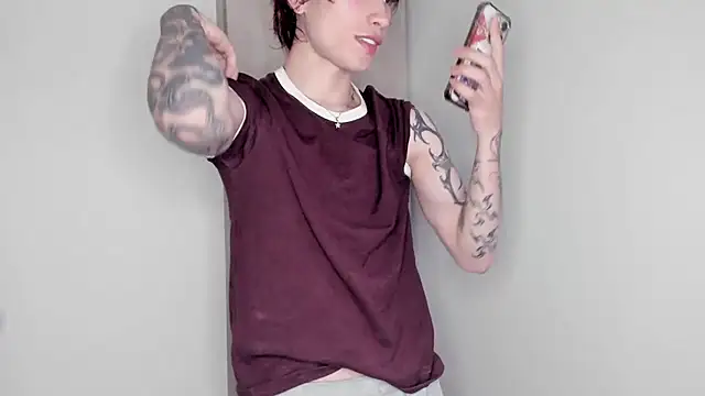 liamelf online show from January 13, 4:38 am