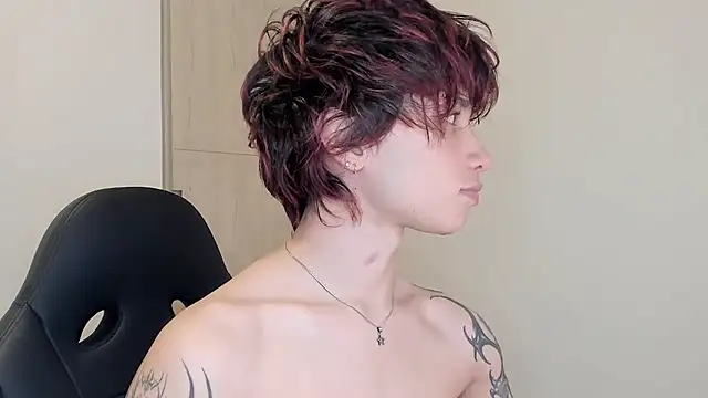 liamelf online show from February 20, 7:10 am