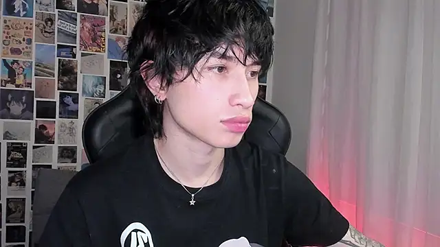 Snapshot of liamelf chatting on September 24, 7:04 am liamelf online show from September 24, 7:04 am