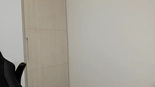 liamelf online show from February 17, 4:43 am