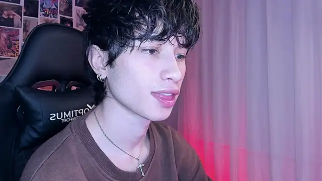 Snapshot of liamelf chatting on January 28, 9:30 am liamelf online show from January 28, 9:30 am