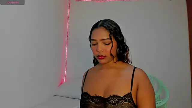 Snapshot of Maya_Graham chatting on September 30, 4:07 am Maya Graham online show from September 30, 4:07 am