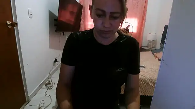 Chanel 87xxx online show from April 18, 10:43 pm