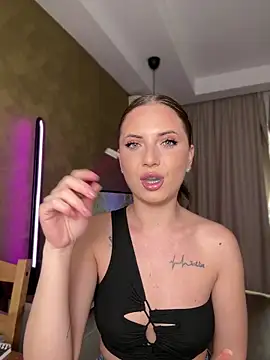 AvaGianna online show from October 14, 7:42 am