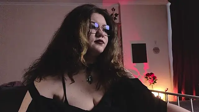 Laura Karamazov online show from February 10, 11:09 am