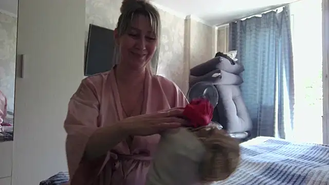 Snapshot of WindChristy chatting on July 27, 11:39 am WindChristy online show from July 27, 11:39 am