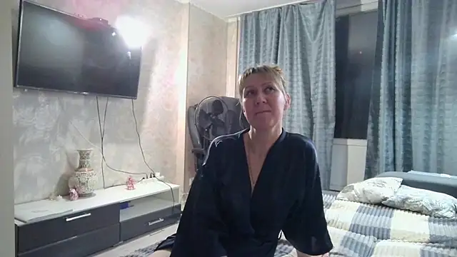 Snapshot of WindChristy chatting on May 12, 11:00 pm WindChristy online show from May 12, 11:00 pm