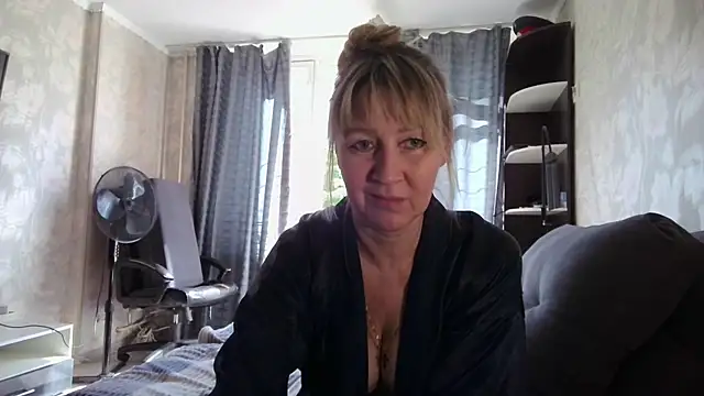 Snapshot of WindChristy chatting on May 23, 12:59 pm WindChristy online show from May 23, 12:59 pm