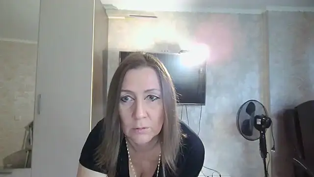 Snapshot of WindChristy chatting on September 8, 3:55 pm WindChristy online show from September 8, 3:55 pm