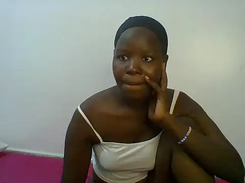Snapshot of Creamy_Hotpussy25 chatting on July 21, 1:56 pm Creamy Hotpussy25 online show from July 21, 1:56 pm