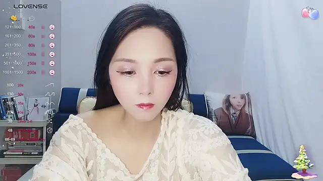 Snapshot of Toookiss chatting on January 21, 3:37 am Toookiss online show from January 21, 3:37 am