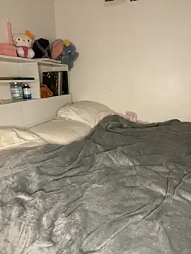 milkyhonybaby online show from September 25, 1:06 pm