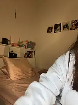 milkyhonybaby online show from February 20, 6:54 pm