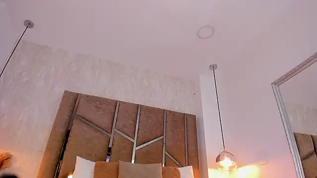 Martinaa Jones  online show from February 18, 12:23 pm