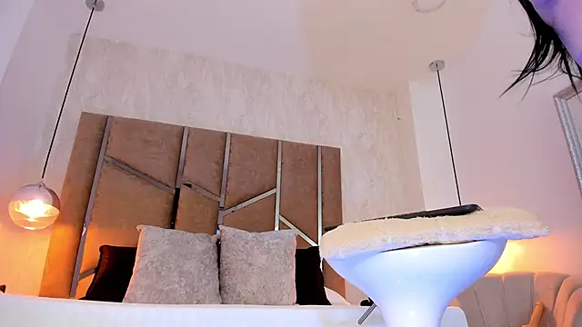 Martinaa Jones  online show from November 23, 7:24 pm