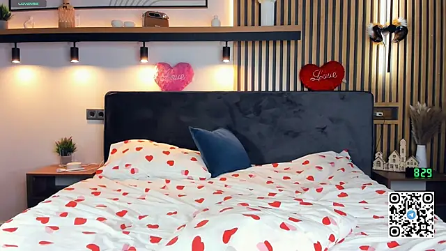 IngridHoll online show from February 28, 6:32 am