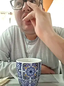 Javier bear online show from November 30, 9:10 am