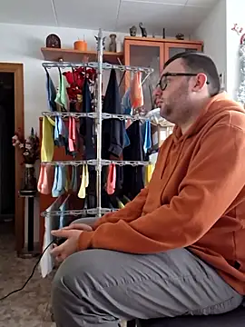 Javier bear online show from January 8, 11:05 am