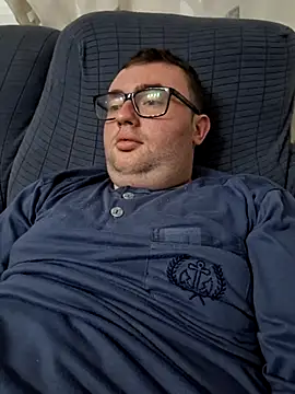 Javier bear online show from April 4, 8:59 pm