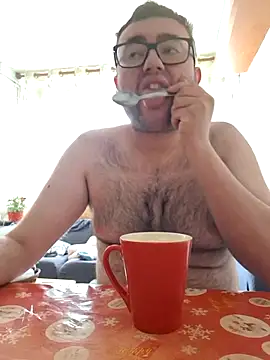 Javier bear online show from May 22, 8:23 am
