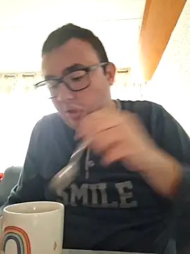 Javier bear online show from December 14, 9:04 am