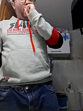 Javier bear online show from March 5, 2:13 pm