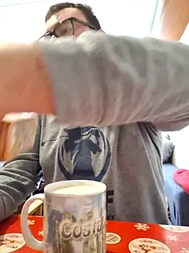 Javier bear online show from February 22, 9:55 am