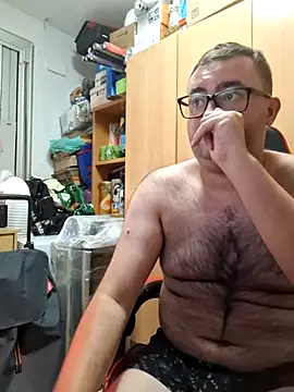 Snapshot of Javier_bear chatting on July 3, 1:28 pm Javier bear online show from July 3, 1:28 pm