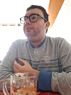 Javier bear online show from March 15, 9:38 am