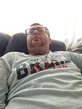 Javier bear online show from March 25, 3:00 pm