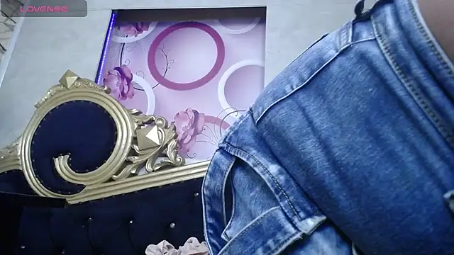 Snapshot of karito_mature17 chatting on May 22, 11:08 am karito mature17 online show from May 22, 11:08 am