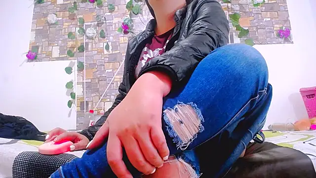 Snapshot of MaidenGame chatting on November 20, 4:07 pm MaidenGame online show from November 20, 4:07 pm