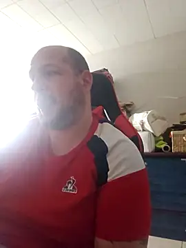 Snapshot of destructeur6 chatting on December 15, 1:17 pm destructeur6 online show from December 15, 1:17 pm