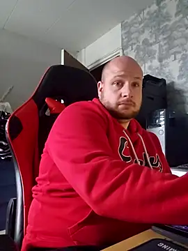 Snapshot of destructeur6 chatting on December 4, 1:21 pm destructeur6 online show from December 4, 1:21 pm