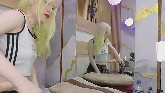 Elif blond online show from February 21, 11:07 pm