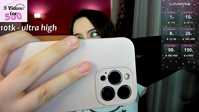 Snapshot of MoranaKit chatting on November 29, 5:24 pm MoranaKit online show from November 29, 5:24 pm