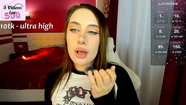 Snapshot of MoranaKit chatting on November 28, 8:36 am MoranaKit online show from November 28, 8:36 am