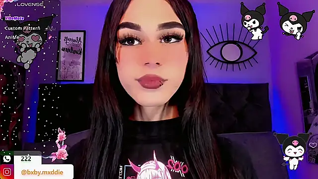 Snapshot of kimMaddiee chatting on October 3, 6:26 am kimMaddiee online show from October 3, 6:26 am