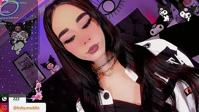 Snapshot of kimMaddiee chatting on October 1, 6:07 am kimMaddiee online show from October 1, 6:07 am