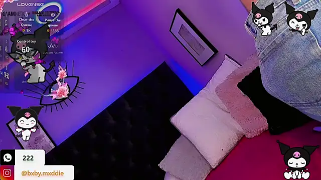 Snapshot of kimMaddiee chatting on October 8, 5:20 am kimMaddiee online show from October 8, 5:20 am