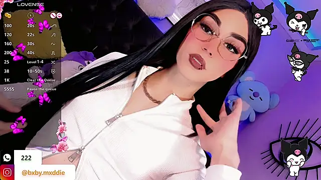 Snapshot of kimMaddiee chatting on October 22, 6:35 am kimMaddiee online show from October 22, 6:35 am