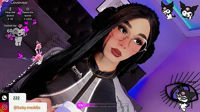 Snapshot of kimMaddiee chatting on October 24, 4:55 am kimMaddiee online show from October 24, 4:55 am